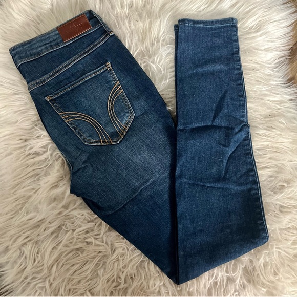 Dark wash skinny jeans - Picture 2 of 7